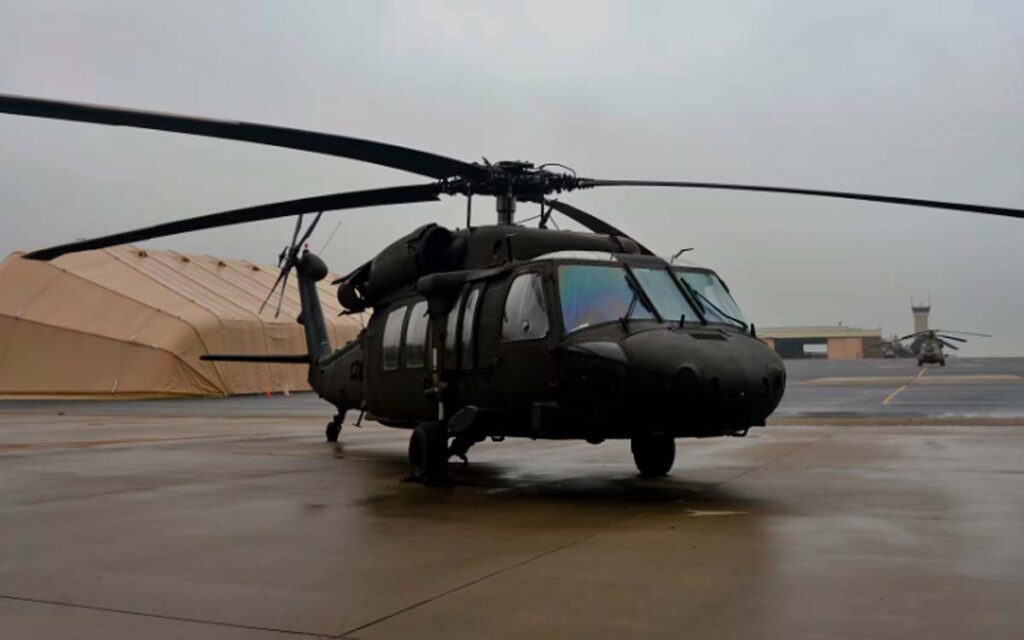 helicoptero sikorsky black hawk uh 60