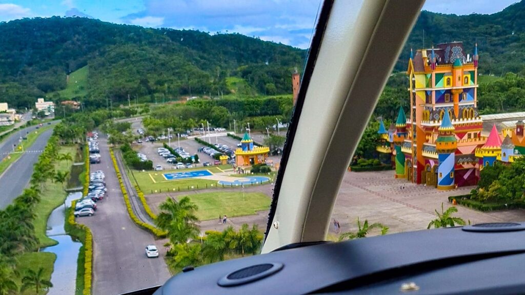 Passeio de Helicóptero de Penha até Balneário Camboriú