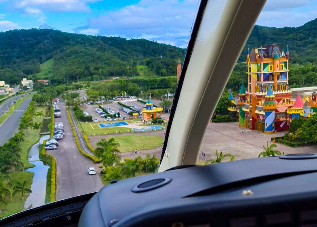 Passeio de Helicóptero de Penha até Balneário Camboriú