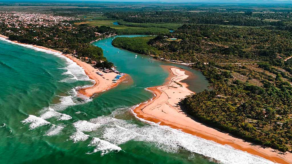 passeio aéreo em Caraíva